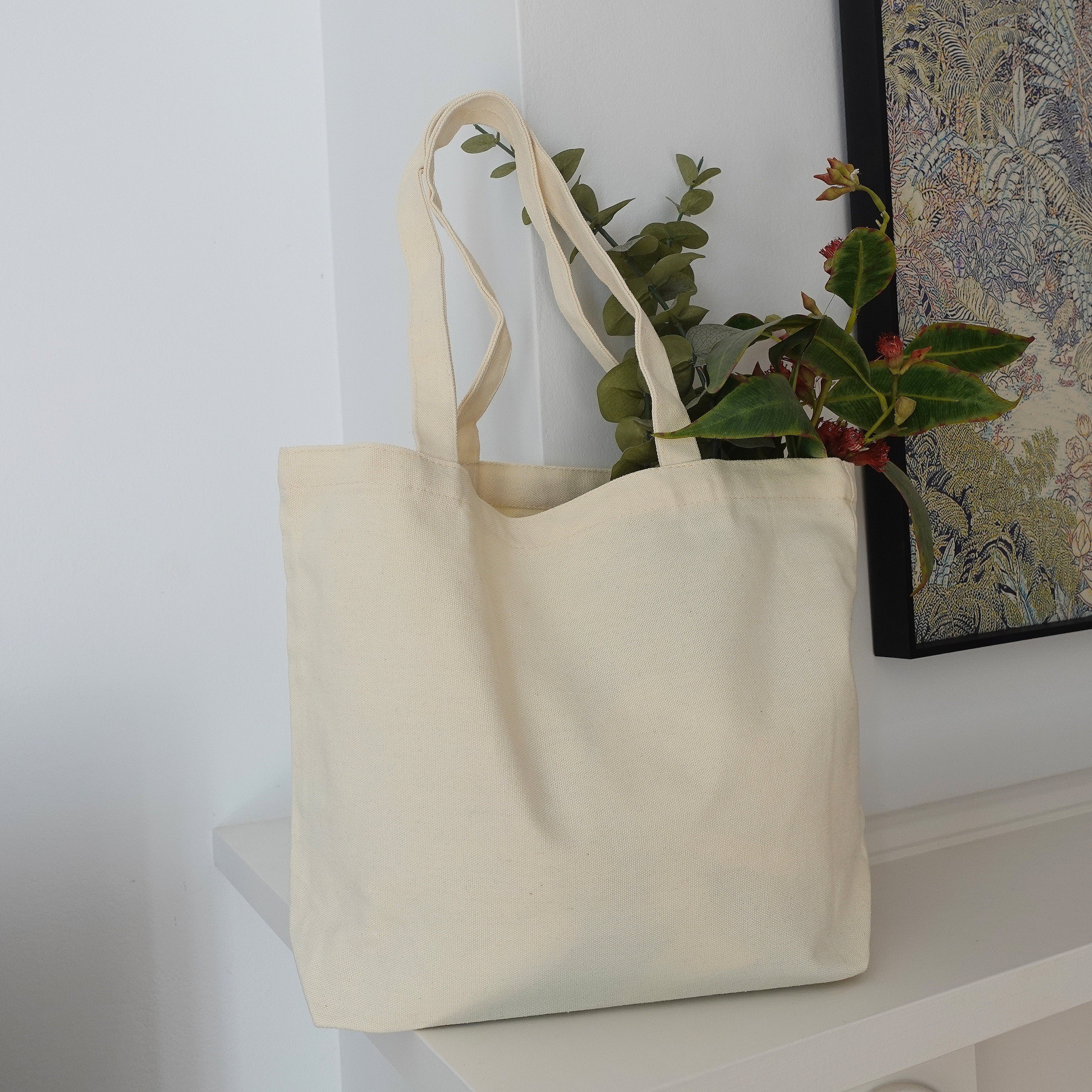 Plain  canvas tote bag with base