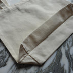 Plain  canvas tote bag with base