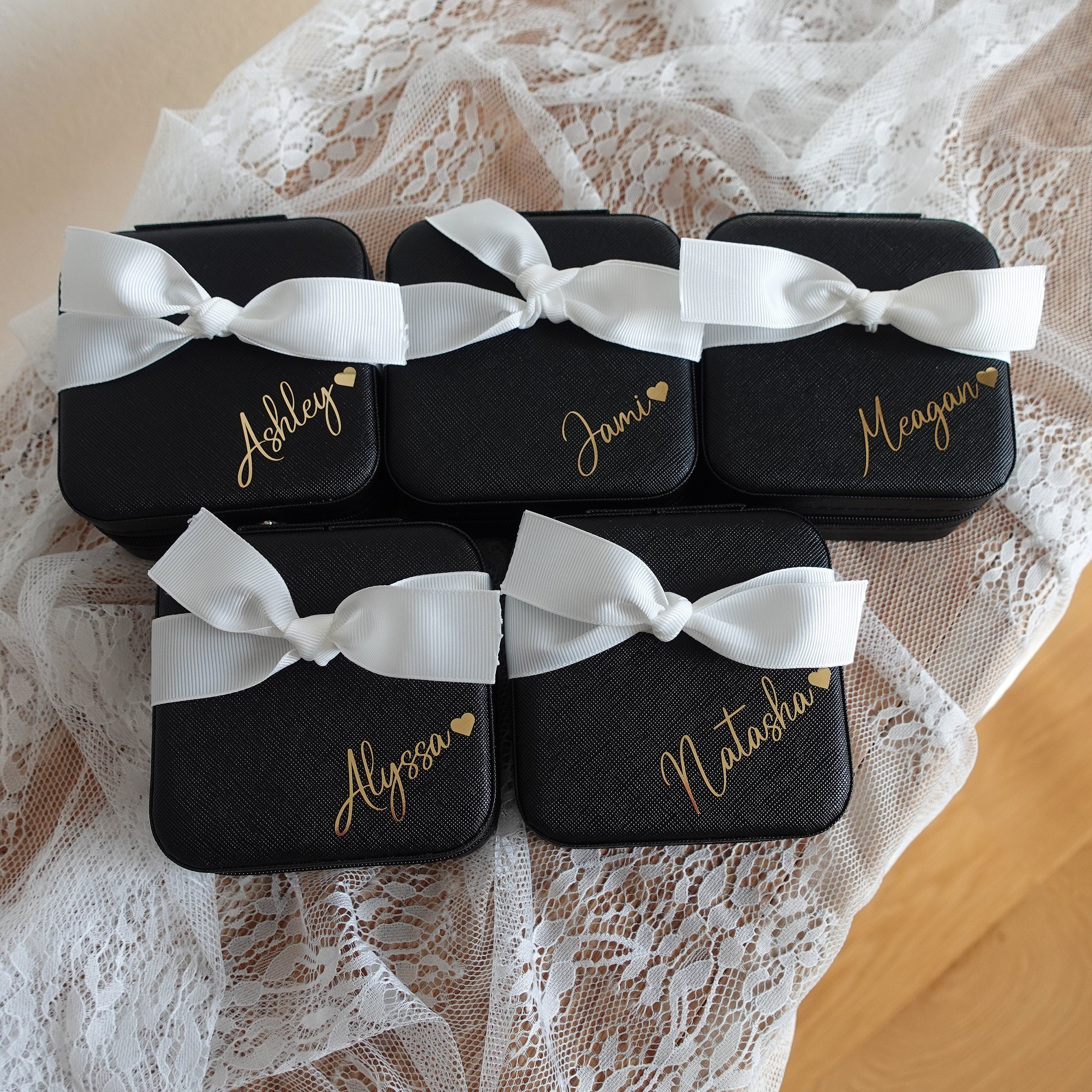 Custom jewelry box with ribbon