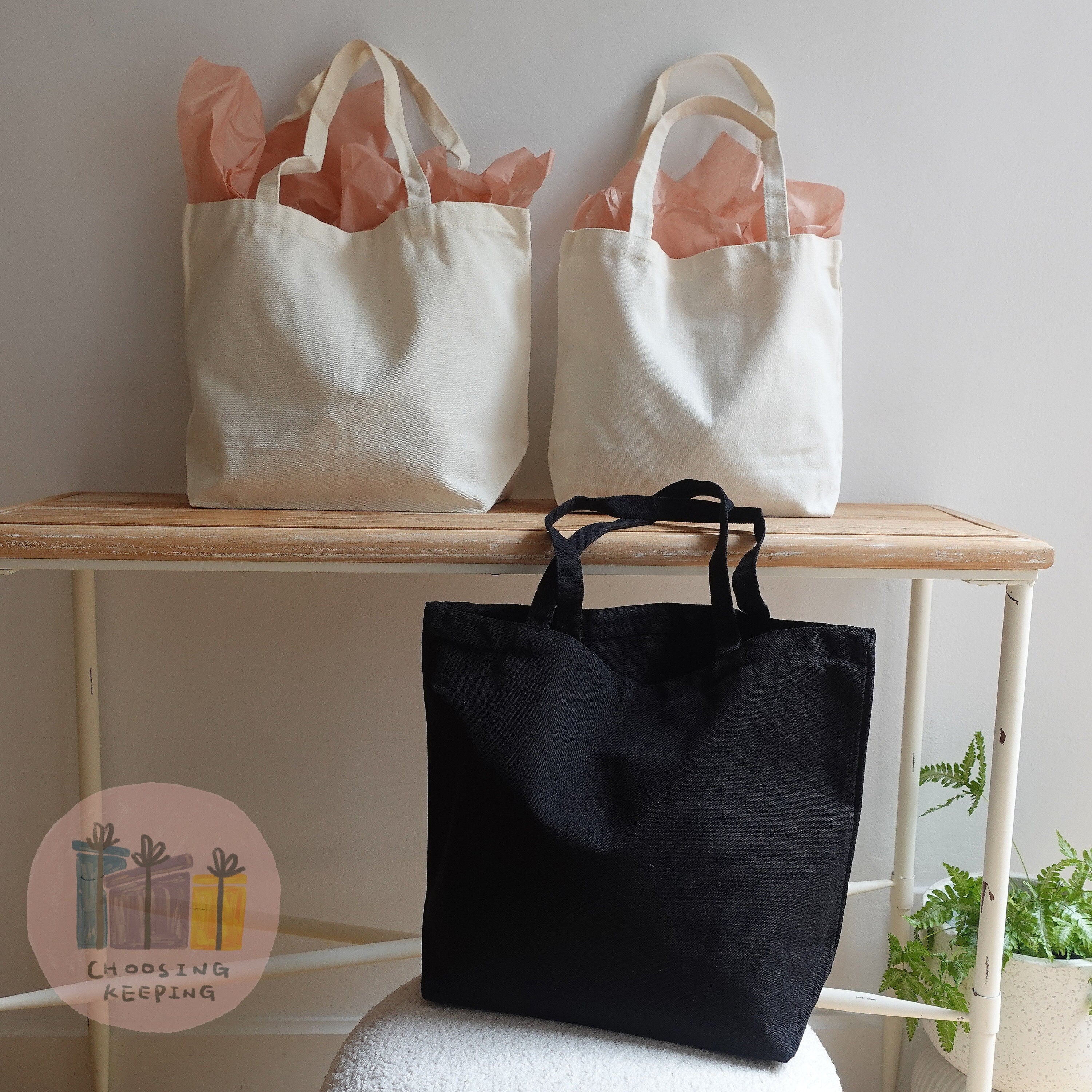 Plain  canvas tote bag with base